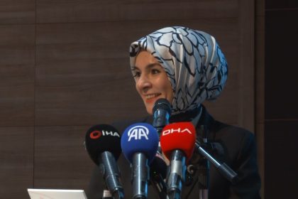 bakan-goktas-ogrenme-guclugu-yasayan-bireyler-icin-turkce-kolay-dil-uygulamasini-gelistiriyoruz