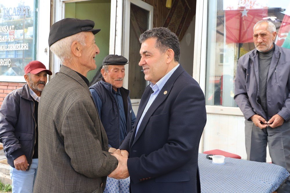 baskan-demir-chp-cildir-ilce-binasinin-acilisini-yapti