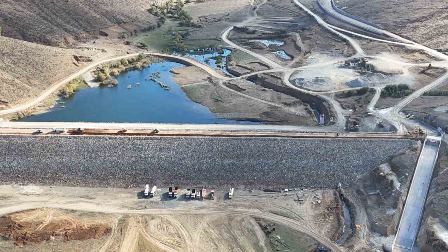 bayburtta-yapimi-devam-eden-yelpinar-goletinde-sona-yaklasildi