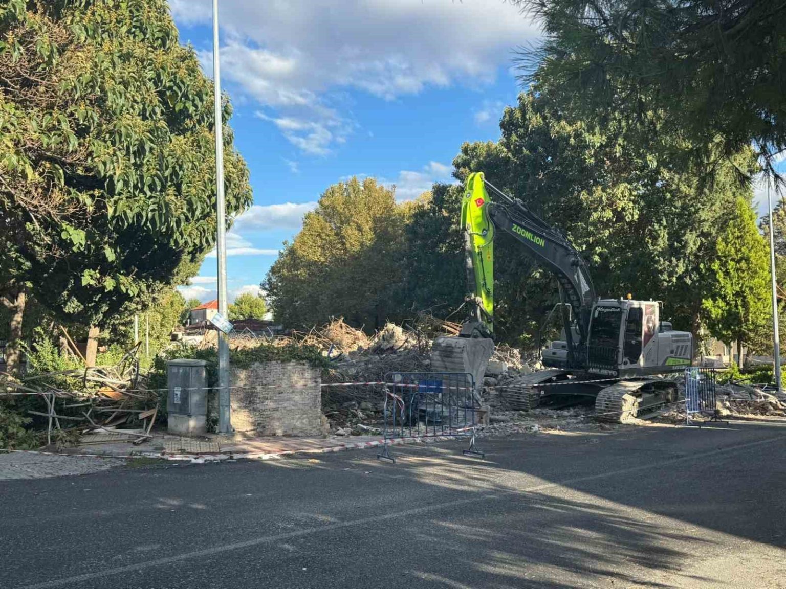 belediye-is-merkezini-yikan-chpli-baskan-ifadeye-cagirildi