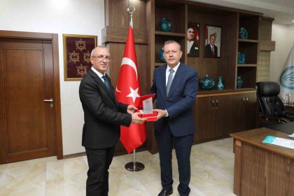 beu-gastronomi-ogrencileri-yokluktan-tercihe-adli-tabaklariyla-turkiye-ikincisi-oldu