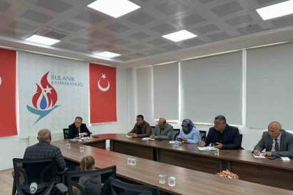 bulanikta-halk-gunu-toplantisi-yapildi