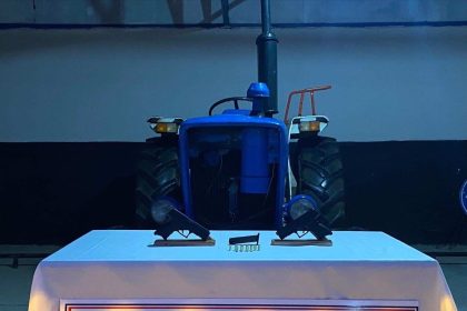 caldigi-traktoru-ahirda-saklayan-supheli-jandarmadan-kacamadi