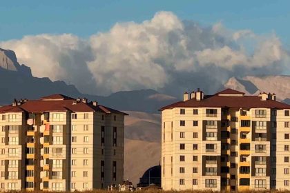 cilo-dagi-uzerindeki-bulut-kumesiyle-mest-etti