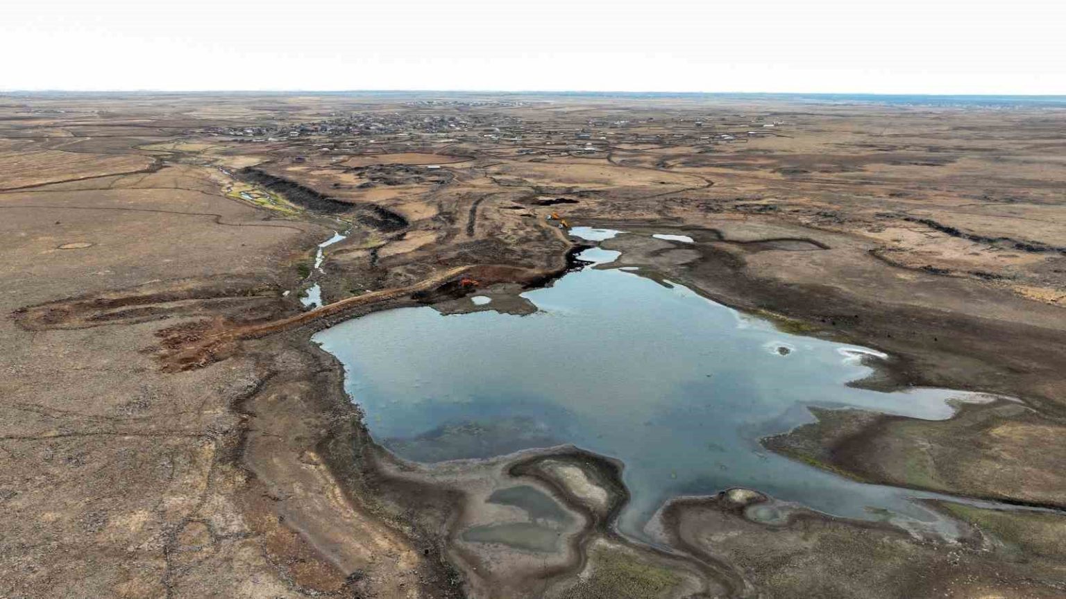 diyarbakirda-hayvanlarin-su-ihtiyacini-karsilayan-18-golet-onarildi