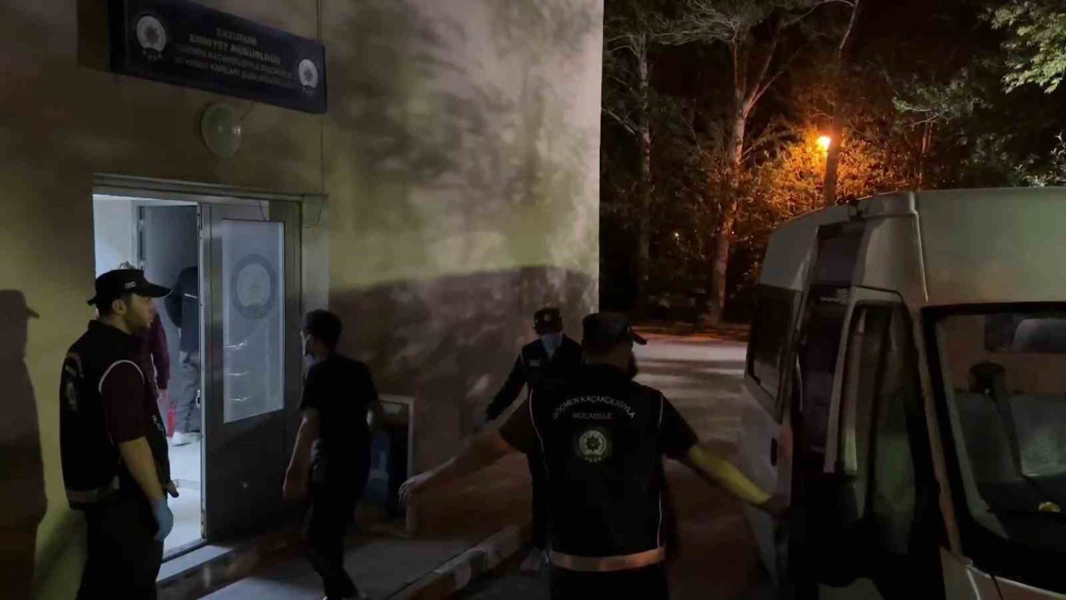 erzurumda-gocmen-kacakciligi-operasyonu