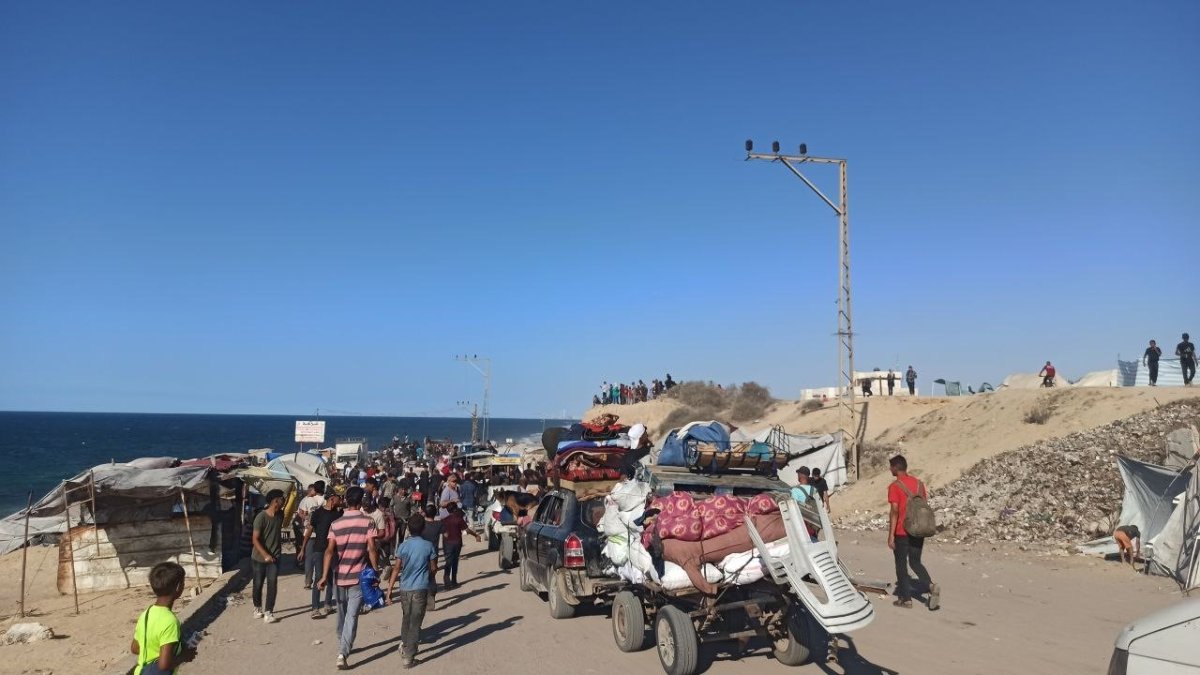 filistinliler-ateskesin-yururluge-girmesiyle-gazze-sehrine-donuyor