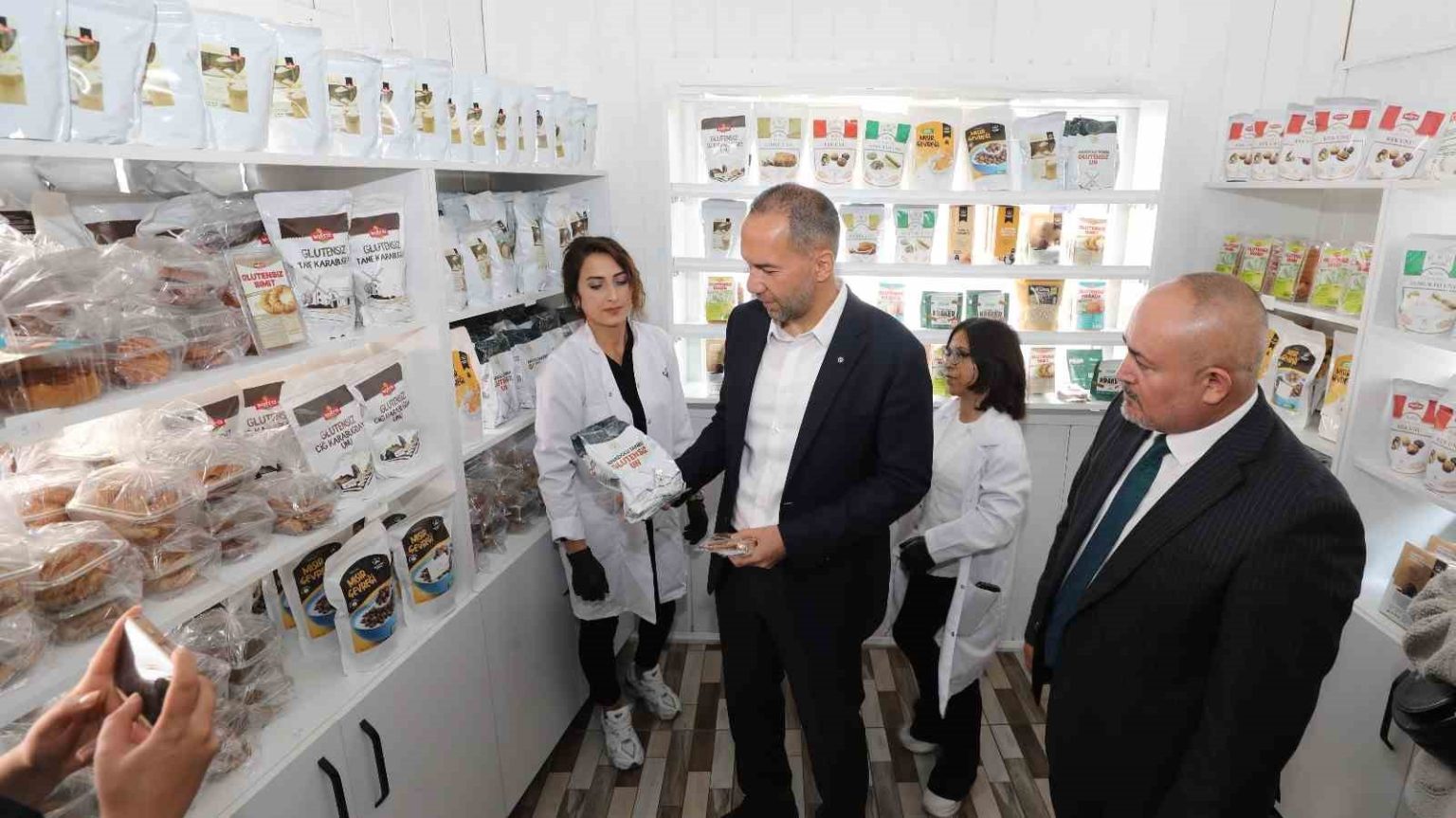 glutensiz-yasama-destek-icin-nigmek-glutensiz-bufe-acildi