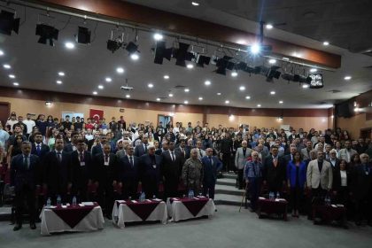 igdir-universitesi-rektoru-prof-dr-gurel-dede-korkut-turk-milletinin-hafizasinda-ortak-bir-ilminde-yasayan-efsanevi-bir-kimliktir