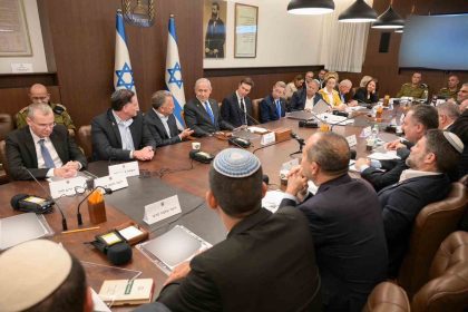israil-hukumeti-gazze-seridinde-kalici-baris-saglanmasini-ongoren-gazze-planinin-ilk-asamasini-onayladi