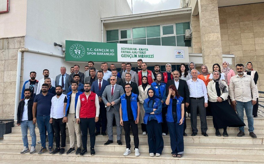 kahtada-genclik-liderleri-degerlendirme-ve-planlama-toplantisi-yapildi