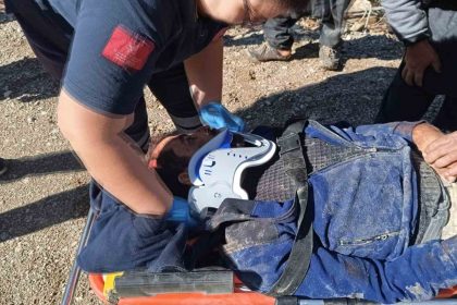 kamyon-ucuruma-yuvarlandi-surucu-hayatini-kaybetti