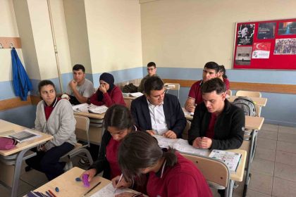 kaymakam-dertlioglundan-selahaddin-eyyubi-fen-lisesine-ziyaret