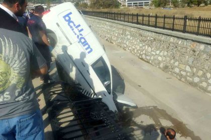 kazada-emniyet-kemeri-hayat-kurtardi