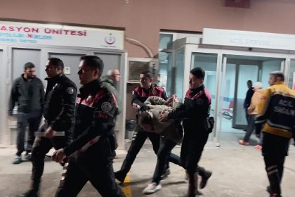 kendisini-dolandirdigini-iddia-ettigi-arkadasini-silahla-vurdu