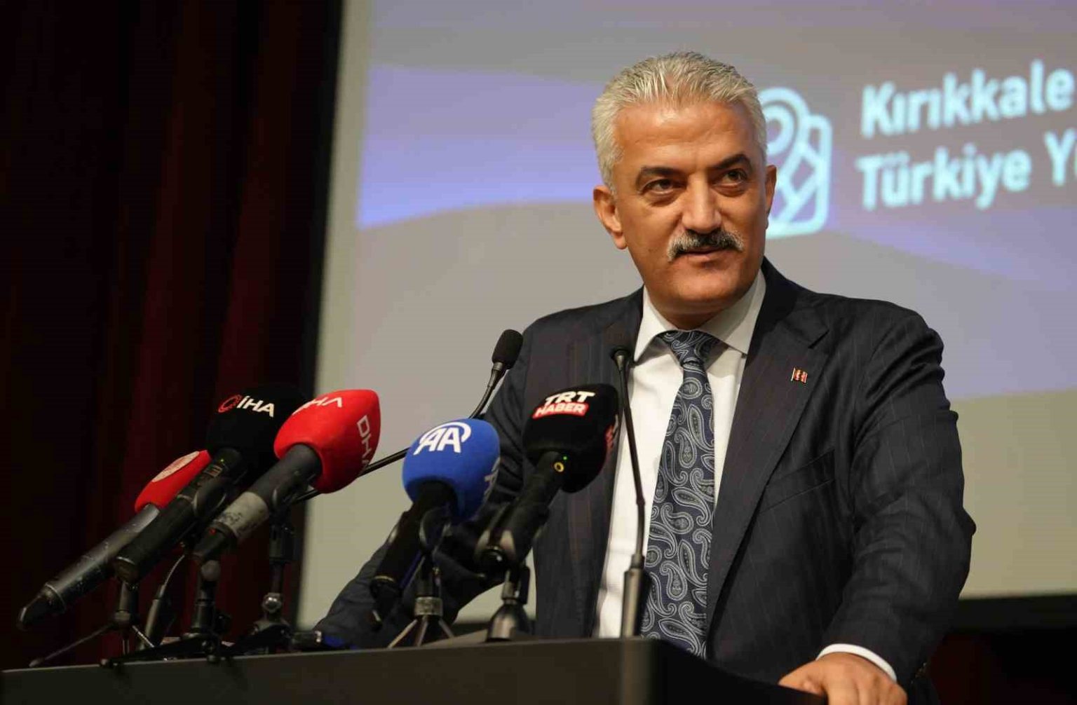 kirikkale-valisi-makas-gencler-turkiye-yuzyilinda-buyuk-gorev-ustlenecek