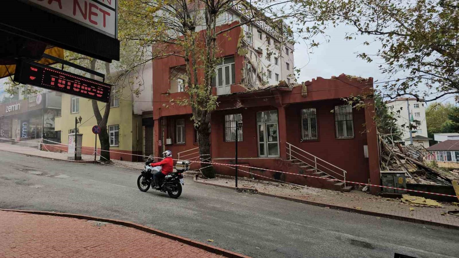 kontrollu-yikim-gerilim-filmine-dondu-yasananlar-pes-dedirtti