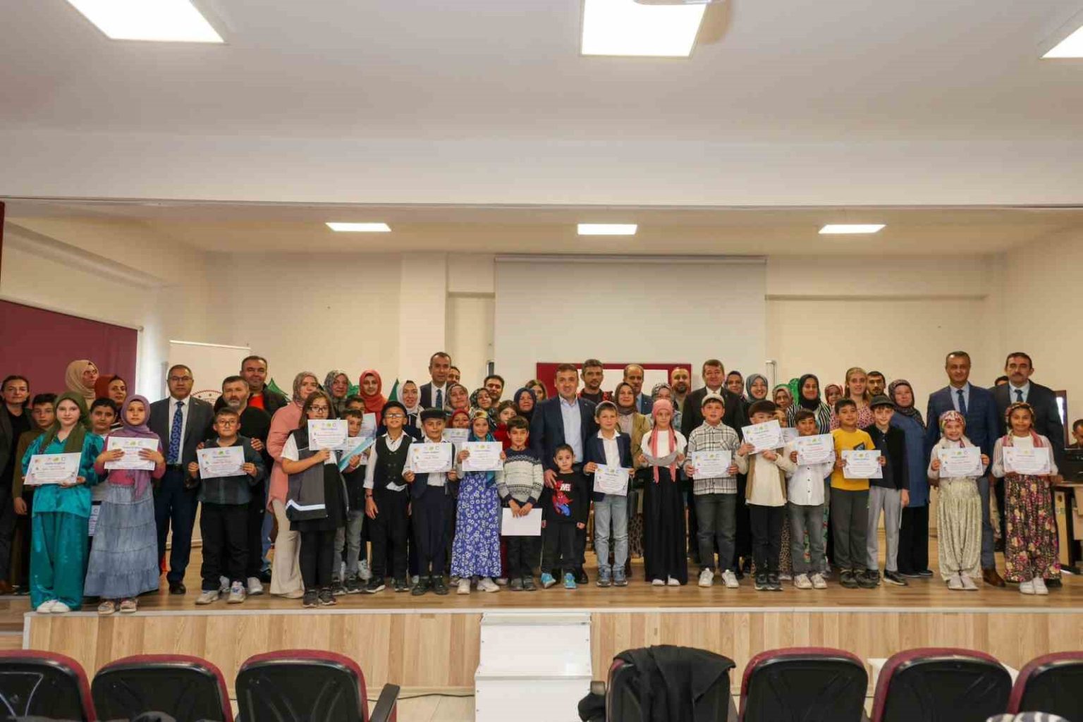 kooperatifcilik-temali-lider-cocuk-tarim-kampi-bilecikte-tamamlandi