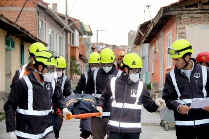 kosb-arama-kurtarma-ekibi-afad-tatbikatinda-aktif-gorev-ustlendi