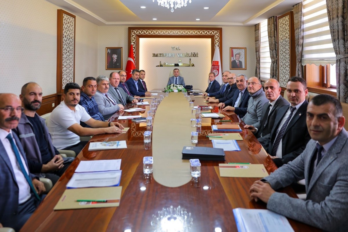 koylerin-altyapi-ve-hizmet-ihtiyaclari-toplantida-degerlendirildi