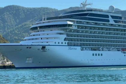 luks-kurvaziyer-marina-marmaris-limanina-1194-yolcu-getirdi