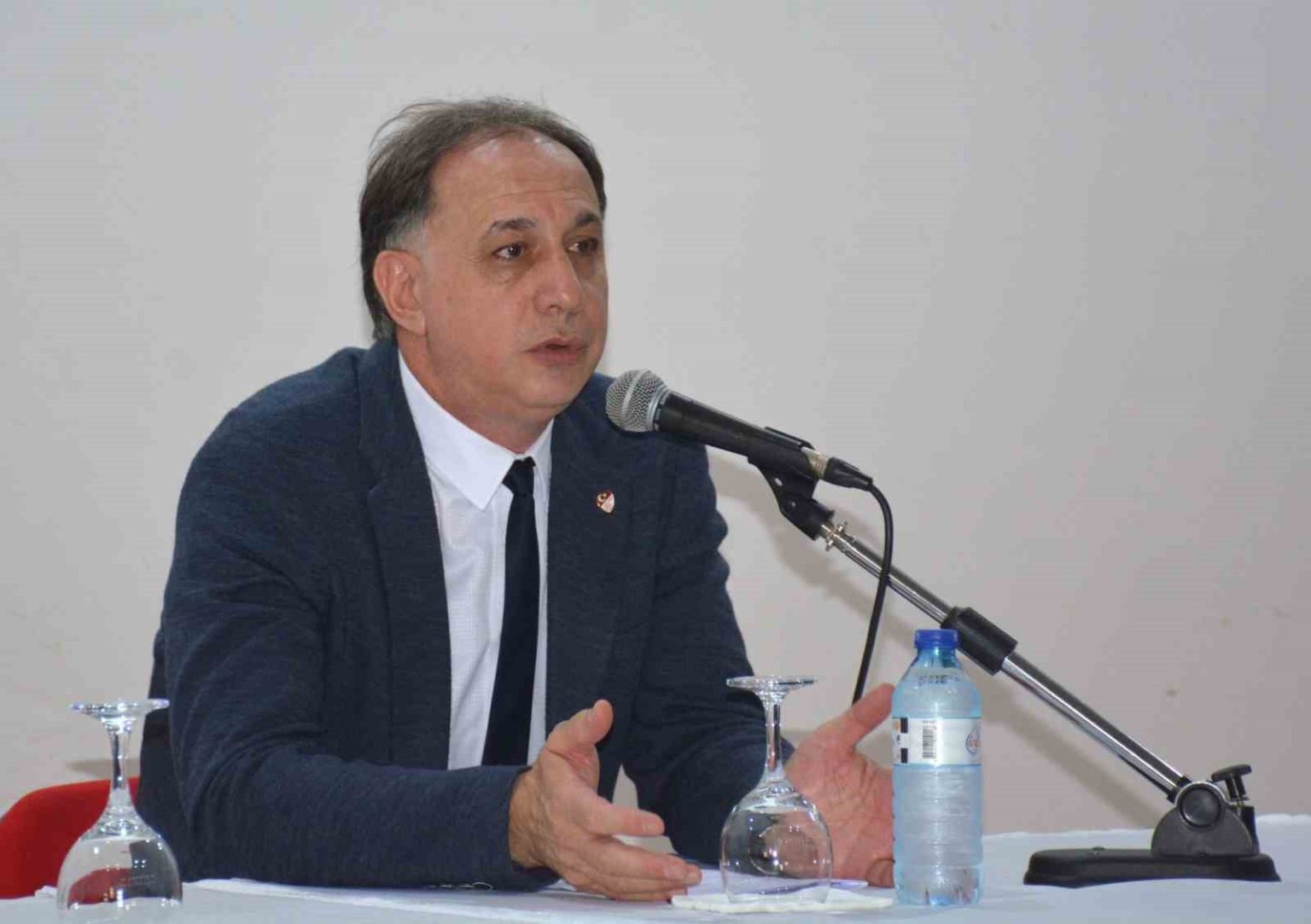 mhk-baskani-dr-ferhat-gundogdu-yabanci-hakem-talebi-guven-eksikliginden-kaynaklaniyor