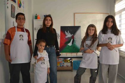 minik-cocuklar-filistin-ve-gazzenin-resmini-cizdiler