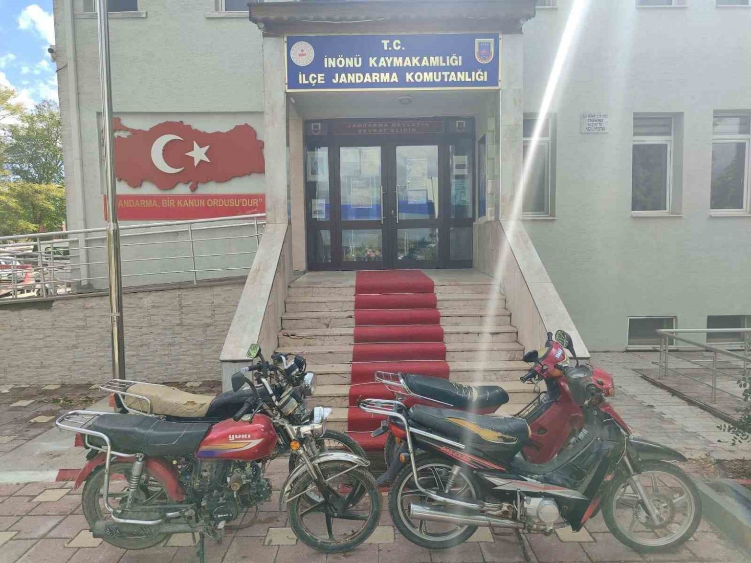 motor-ve-sase-numarasi-kazinmis-4-motosiklet-ele-gecirildi