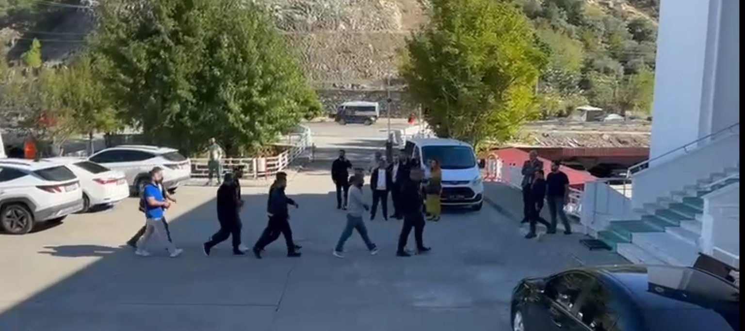 muglada-tefecilik-operasyonu-gozaltina-alinan-5-kisi-adliyeye-sevk-edildi