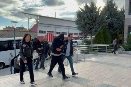 nevsehirde-rusvet-ve-usulsuzluk-operasyonunda-17-kisi-tutuklandi