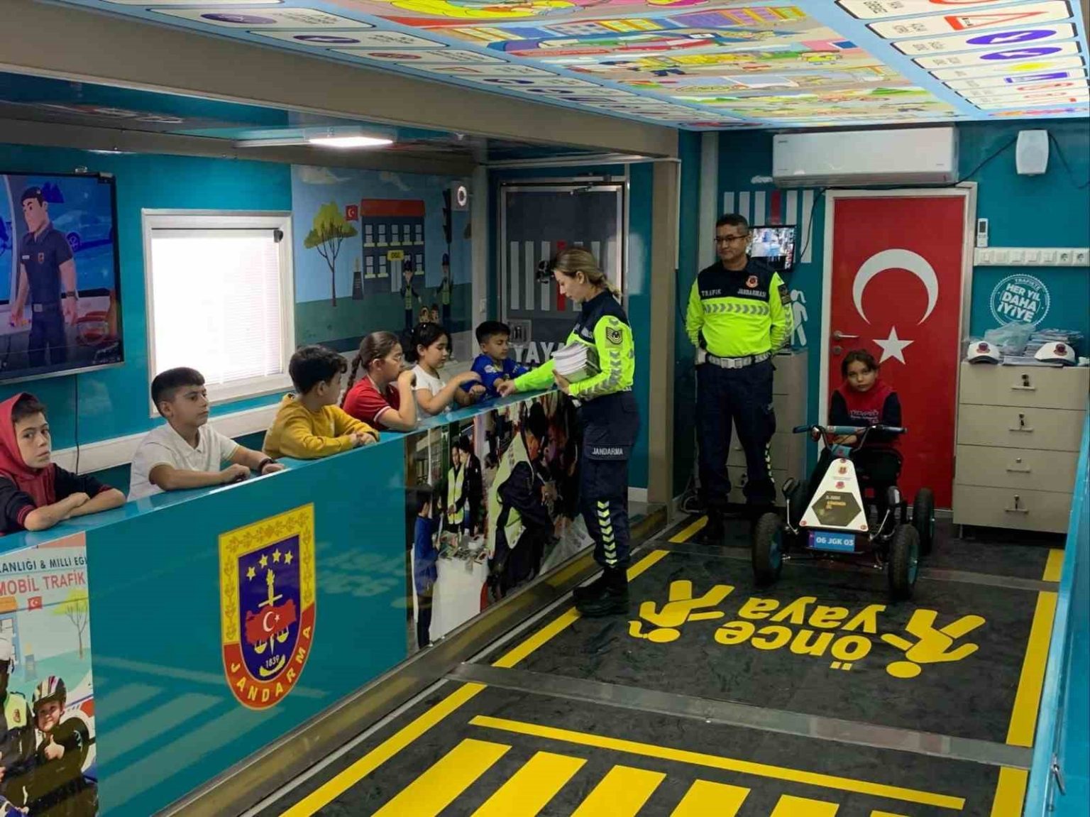 nigdede-trafik-guvenligi-egitimleri-suruyor