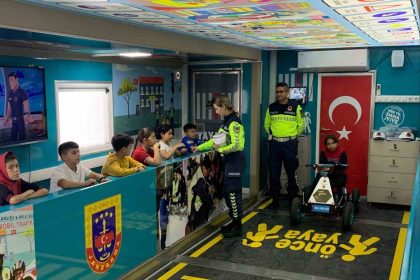 nigdede-trafik-guvenligi-egitimleri-suruyor