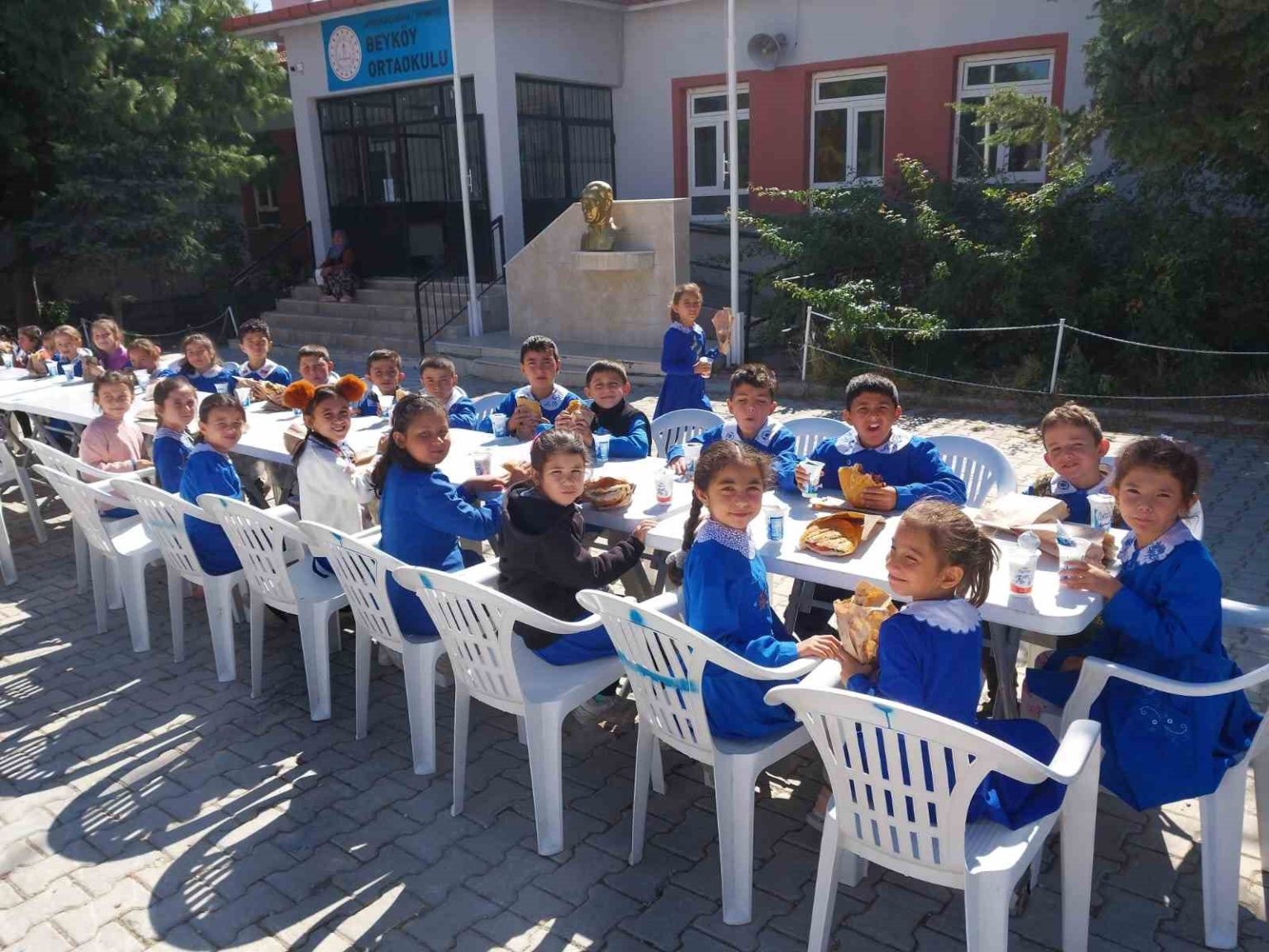 ogretmenlerden-ogrencileri-mutlu-eden-etkinlik