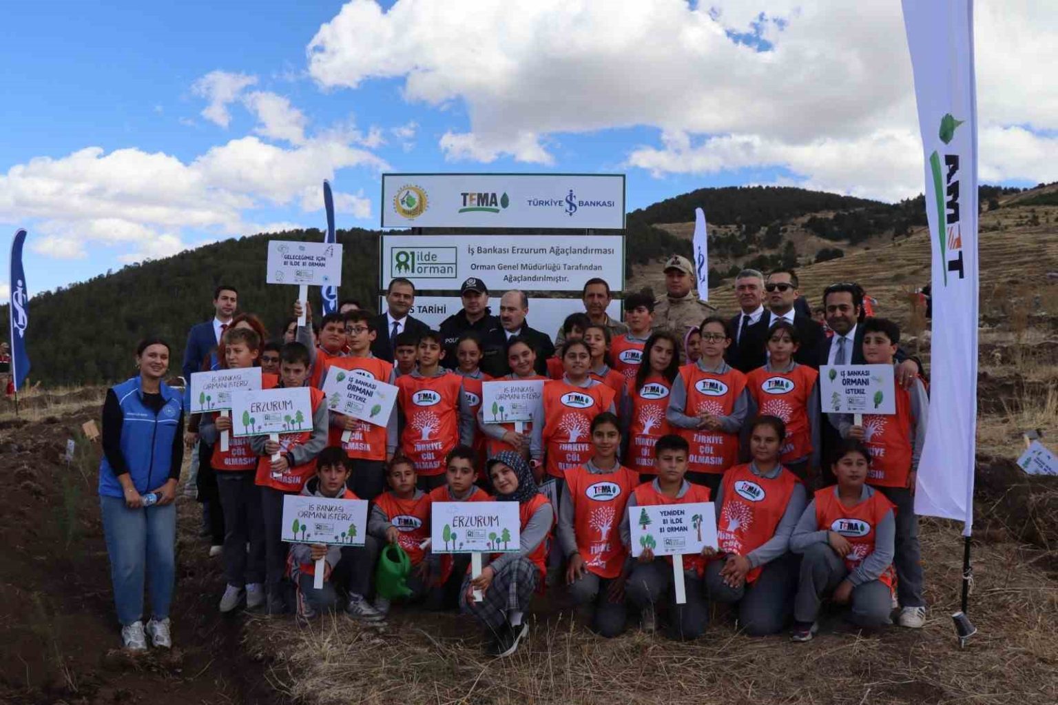 oltuda-5-bin-fidan-toprakla-bulustu