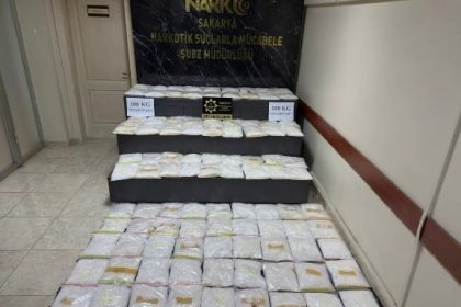 otoyolda-tarihi-operasyonda-goz-altina-alinan-supheli-tutuklandi