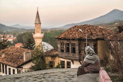 ozel-bireylerin-kapisini-caldilar-gonullerine-dokundular