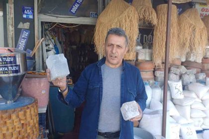 pakistandan-getirdigi-tuzla-yemeklere-lezzet-katiyor
