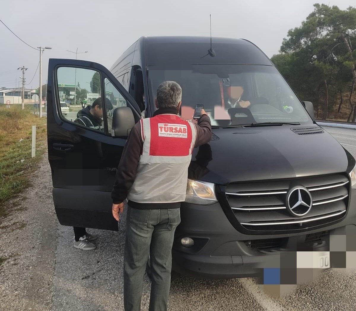 pamukkalede-kacak-tur-ve-belgesiz-rehberlere-siki-denetim