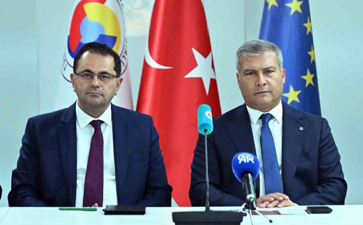 rektor-adiguzel-brukselde-turk-dili-ve-kulturu-programini-tanitti
