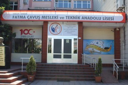 samsunda-3-ogrenci-zehirlenme-suphesiyle-hastaneye-kaldirildi