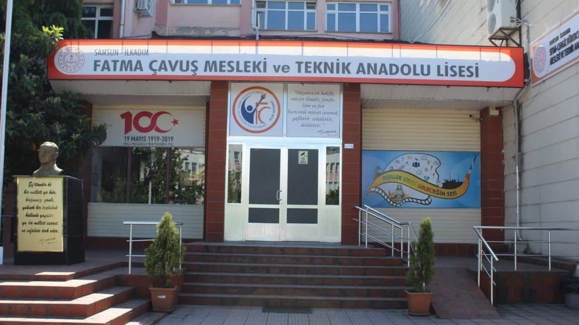 samsunda-3-ogrenci-zehirlenme-suphesiyle-hastaneye-kaldirildi