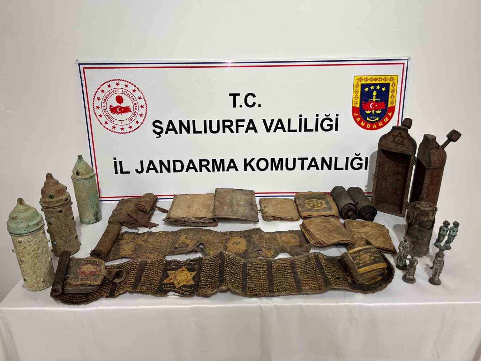 sanliurfada-tarihi-eser-operasyonu-2-gozalti