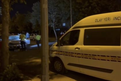 siverekte-anne-ve-kizina-arac-carpti