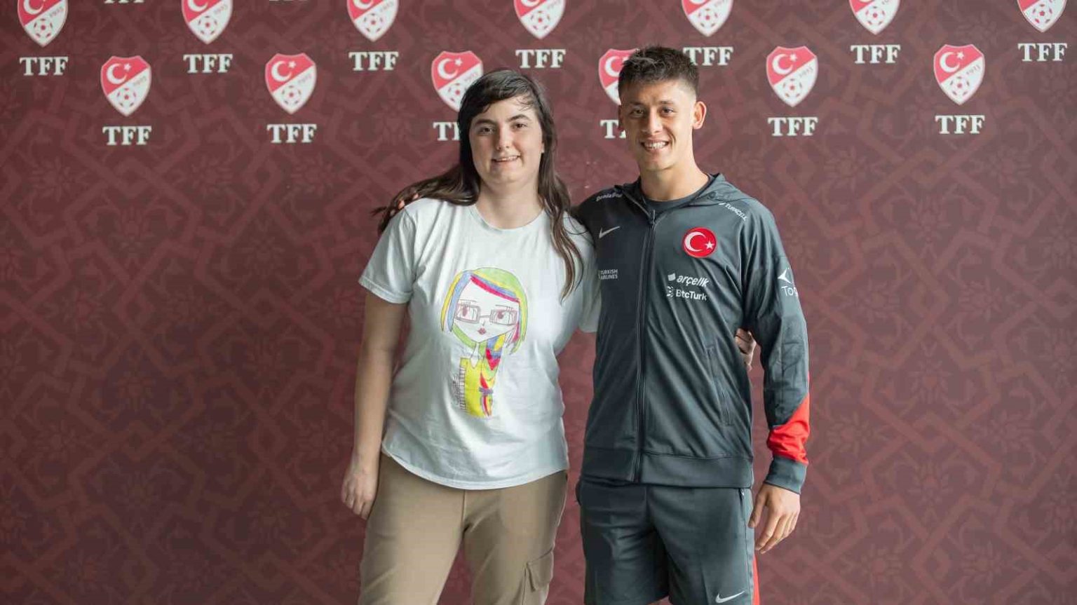 tff-ve-odedderden-guclu-bir-mesaj-futbolda-fark-yok-sevgi-var