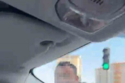 trafikte-tartistigi-kadinlarin-otomobilini-yumrukladi