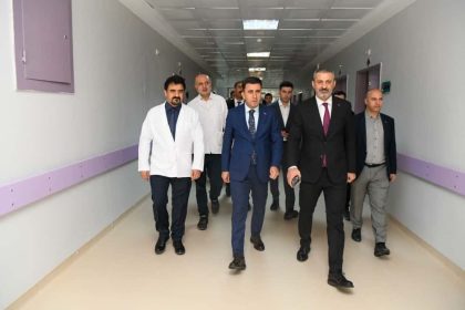 tuncelide-saglikta-iki-onemli-adim-onkoloji-hizmet-birimi-ve-mobil-kanser-tarama-araci