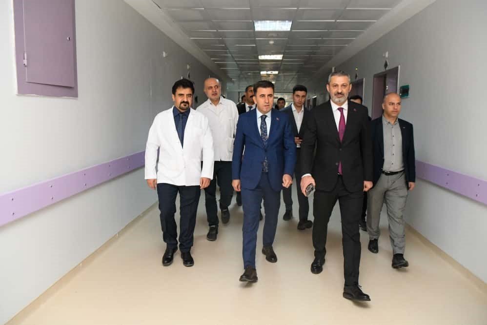 tuncelide-saglikta-iki-onemli-adim-onkoloji-hizmet-birimi-ve-mobil-kanser-tarama-araci