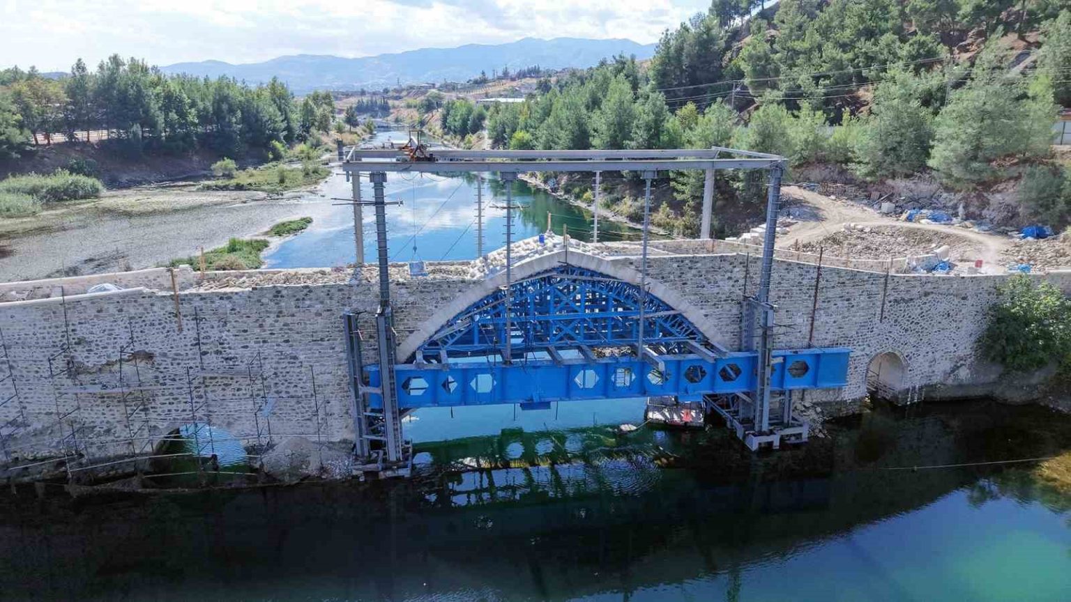 5-asirlik-ceyhan-koprusunun-restorasyonunda-sona-gelindi