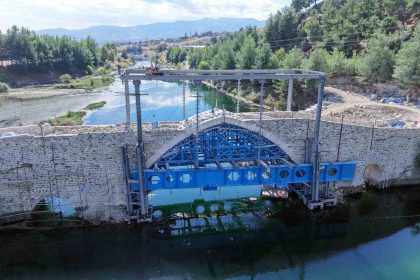 5-asirlik-ceyhan-koprusunun-restorasyonunda-sona-gelindi