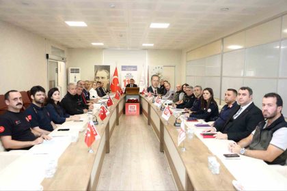 acil-cagri-hizmetleri-masaya-yatirildi